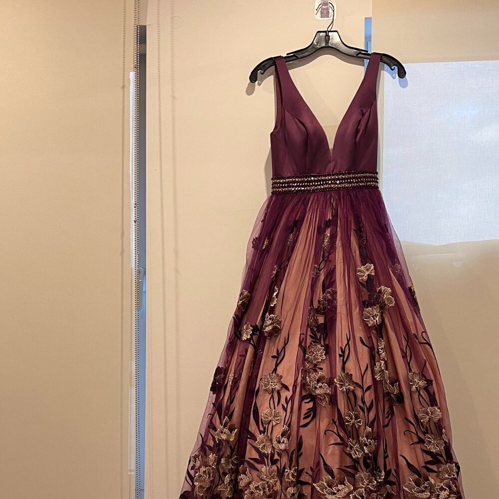 Women prom, wedding, luxury dress